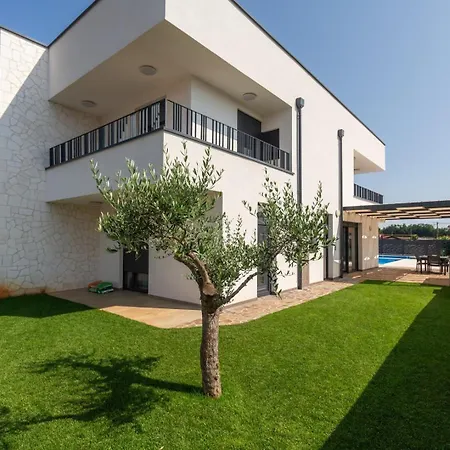 Family Friendly House With A Swimming Pool Savudrija, Umag - 27264 *